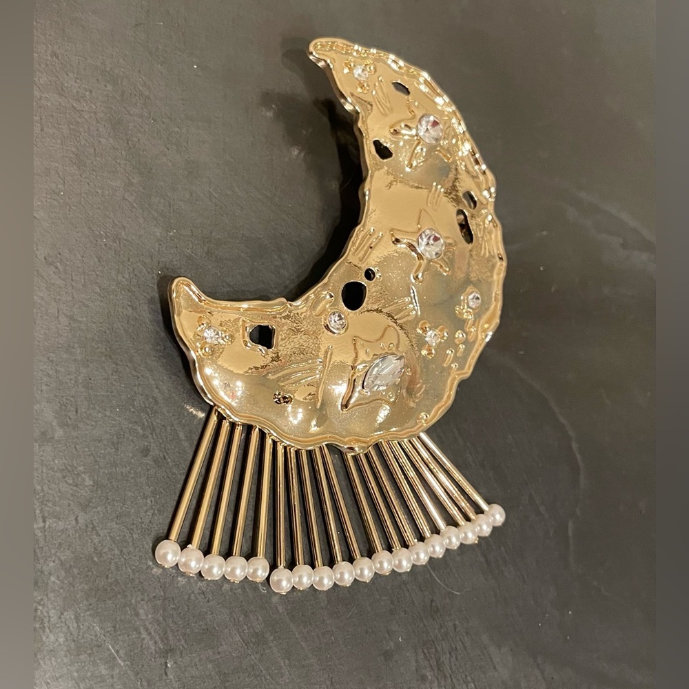 Moon brooch